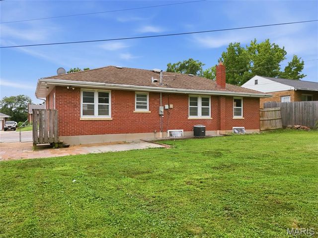 9409 Reavis Barracks Road, St Louis, MO 63123