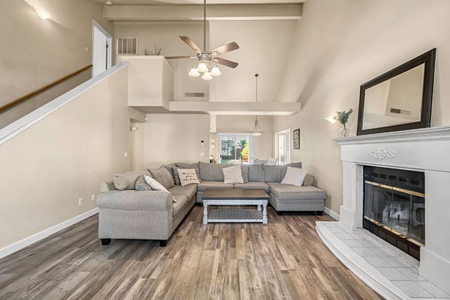 9540 N 10th Street, Fresno, CA 93720