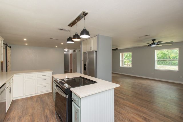 630 Cedarcrest Drive, Tool, TX 75143