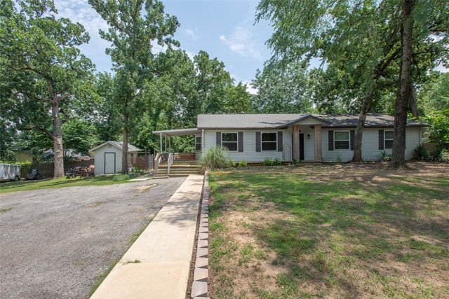 630 Cedarcrest Drive, Tool, TX 75143
