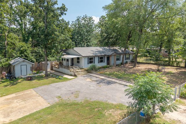 630 Cedarcrest Drive, Tool, TX 75143