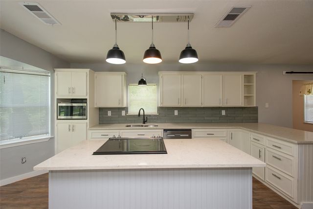 630 Cedarcrest Drive, Tool, TX 75143