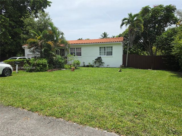 10801 NE 10th Avenue, Biscayne Park, FL 33161