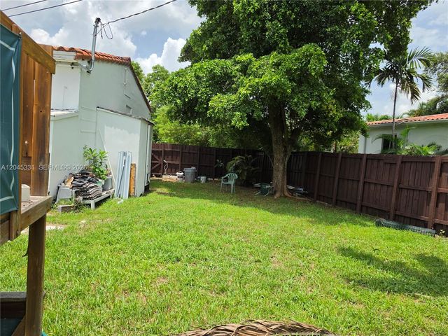 10801 NE 10th Avenue, Biscayne Park, FL 33161