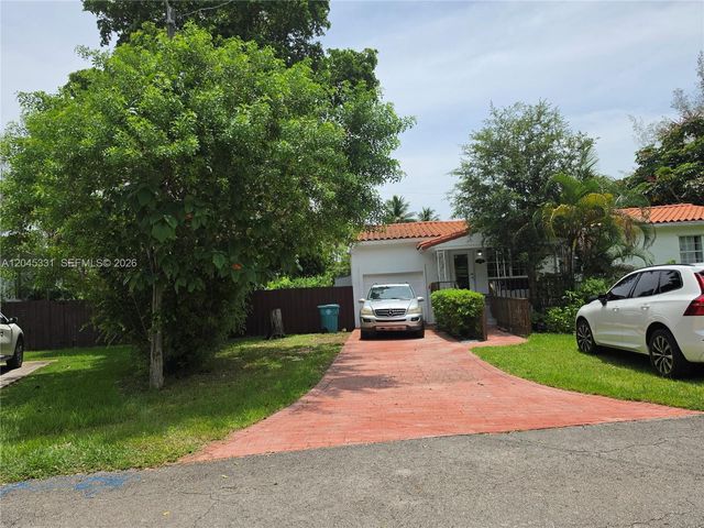10801 NE 10th Avenue, Biscayne Park, FL 33161