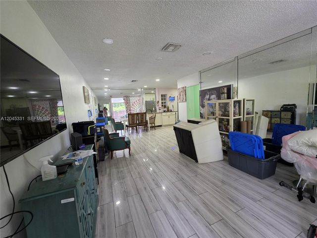 10801 NE 10th Avenue, Biscayne Park, FL 33161