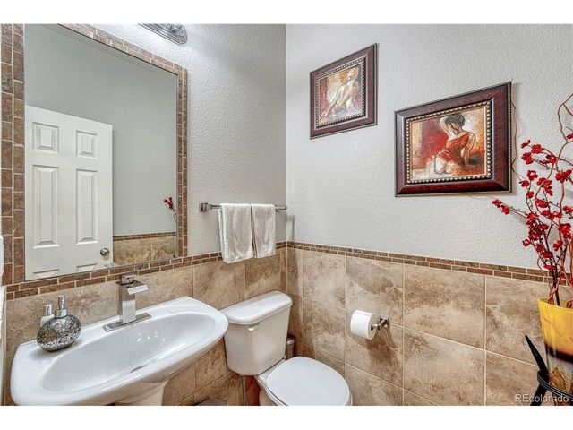 5625 S Buchanan St, Aurora, CO 80016