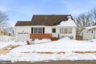 29 ROLLING LANE, Hamilton, NJ 08690