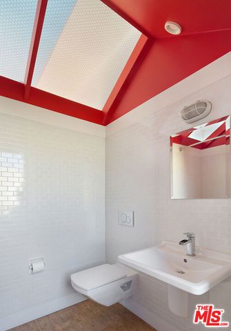 201 Entrada Drive, Santa Monica, CA 90402