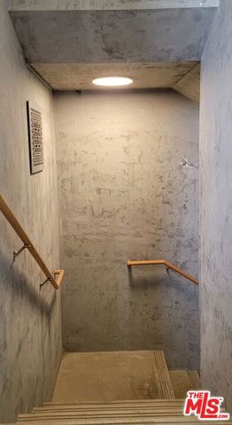 201 Entrada Drive, Santa Monica, CA 90402