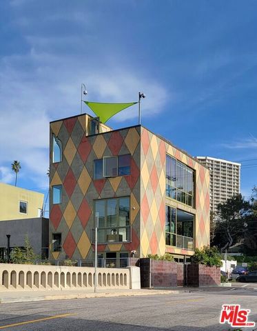 201 Entrada Drive, Santa Monica, CA 90402