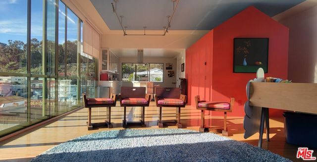 201 Entrada Drive, Santa Monica, CA 90402