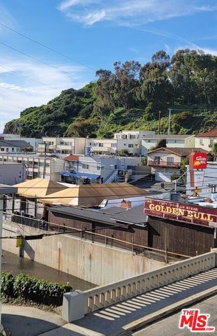 201 Entrada Drive, Santa Monica, CA 90402