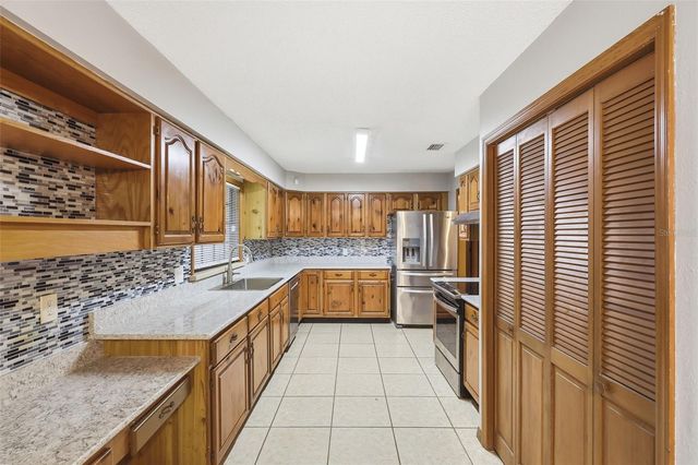 432 N PINE MEADOW DRIVE, Debary, FL 32713