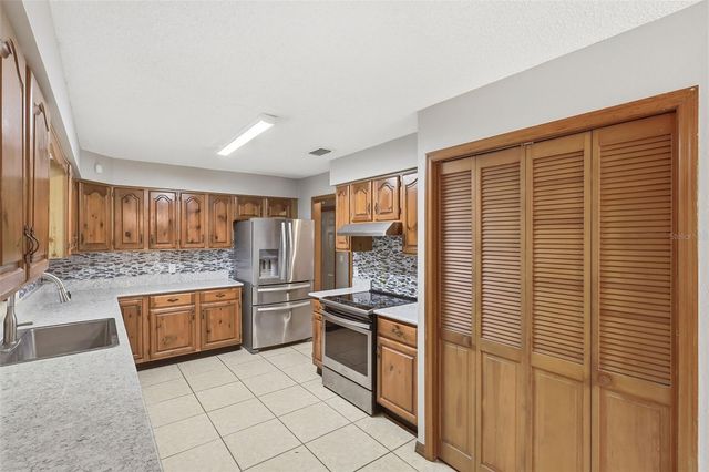 432 N PINE MEADOW DRIVE, Debary, FL 32713