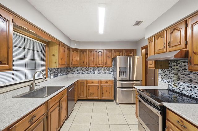 432 N PINE MEADOW DRIVE, Debary, FL 32713