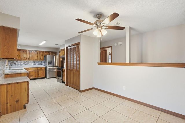 432 N PINE MEADOW DRIVE, Debary, FL 32713