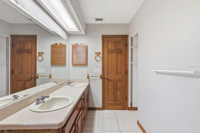 432 N PINE MEADOW DRIVE, Debary, FL 32713