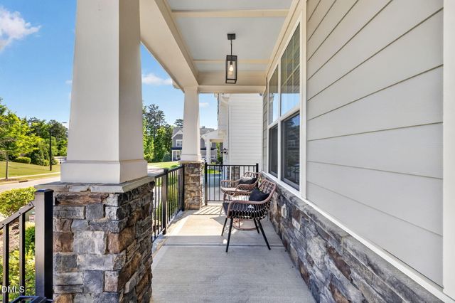 404 Honeyridge Lane, Holly Springs, NC 27540