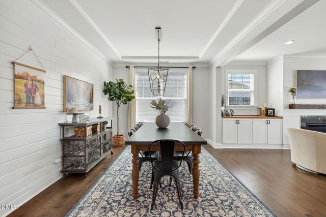 404 Honeyridge Lane, Holly Springs, NC 27540