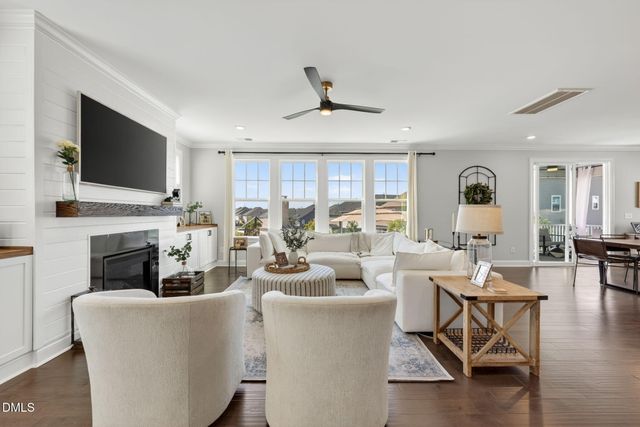 404 Honeyridge Lane, Holly Springs, NC 27540