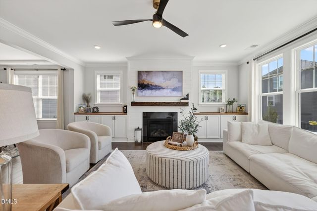 404 Honeyridge Lane, Holly Springs, NC 27540