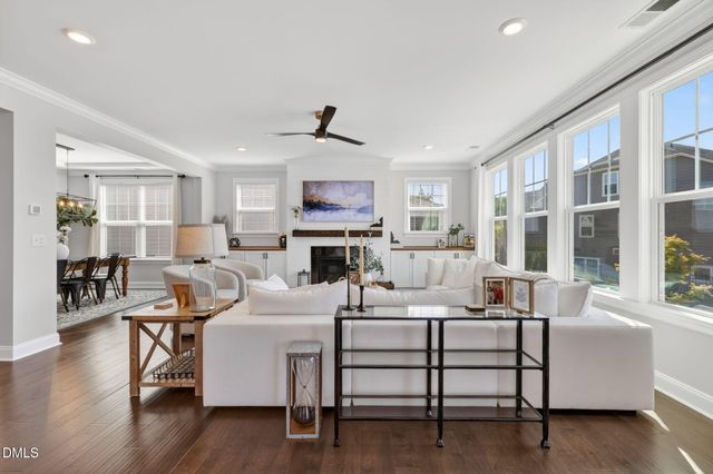 404 Honeyridge Lane, Holly Springs, NC 27540