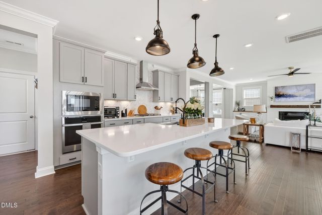 404 Honeyridge Lane, Holly Springs, NC 27540