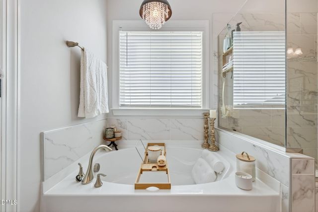 404 Honeyridge Lane, Holly Springs, NC 27540