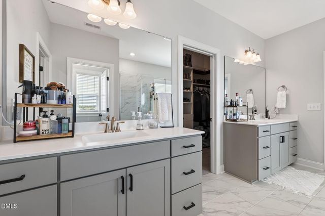 404 Honeyridge Lane, Holly Springs, NC 27540