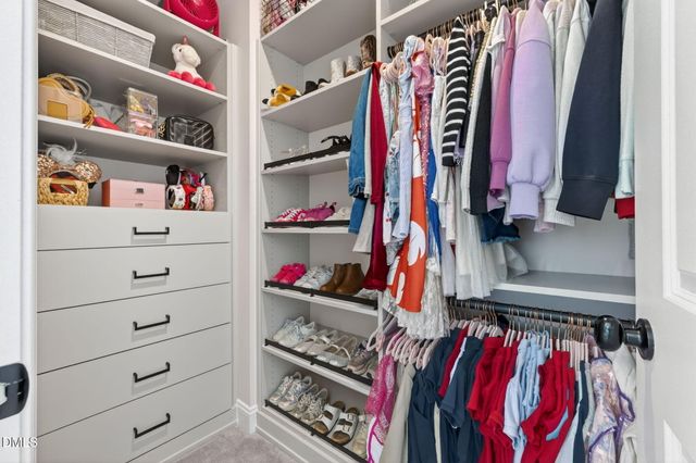 404 Honeyridge Lane, Holly Springs, NC 27540