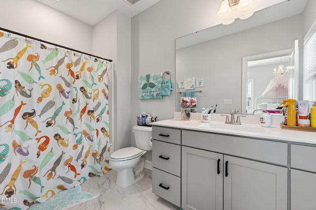 404 Honeyridge Lane, Holly Springs, NC 27540