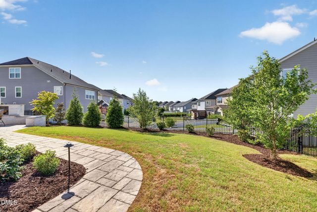 404 Honeyridge Lane, Holly Springs, NC 27540