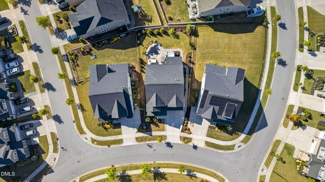 404 Honeyridge Lane, Holly Springs, NC 27540