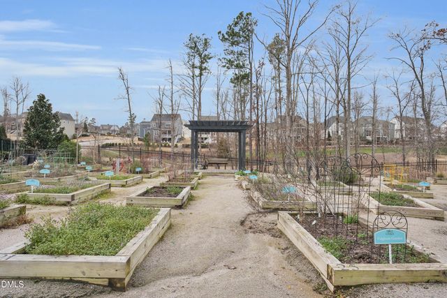 404 Honeyridge Lane, Holly Springs, NC 27540