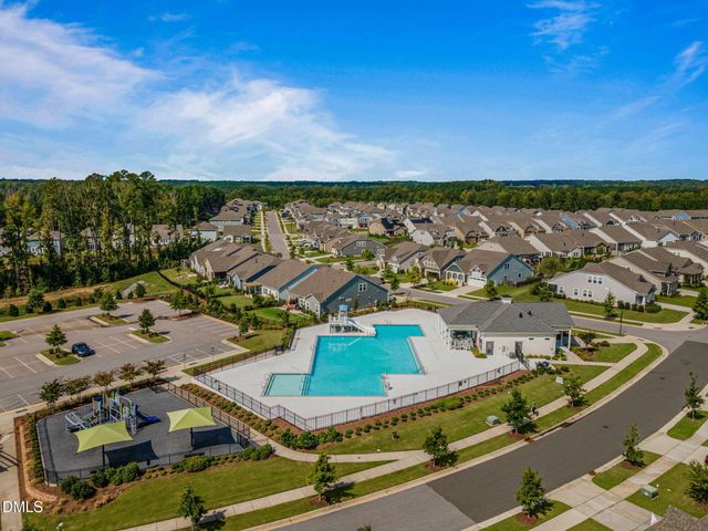 404 Honeyridge Lane, Holly Springs, NC 27540