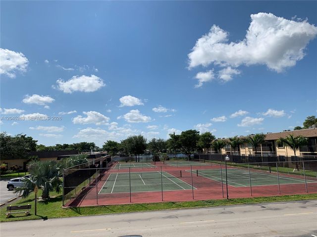 201 Berkley Road 204, Hollywood, FL 33024
