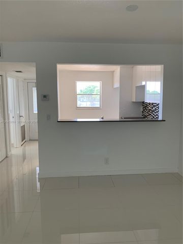 201 Berkley Road 204, Hollywood, FL 33024