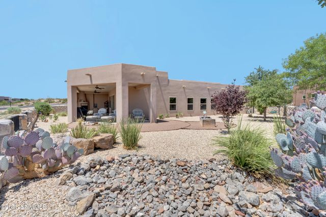 8185 Willow Bloom Circle, Las Cruces, NM 88007