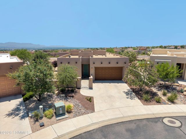 8185 Willow Bloom Circle, Las Cruces, NM 88007