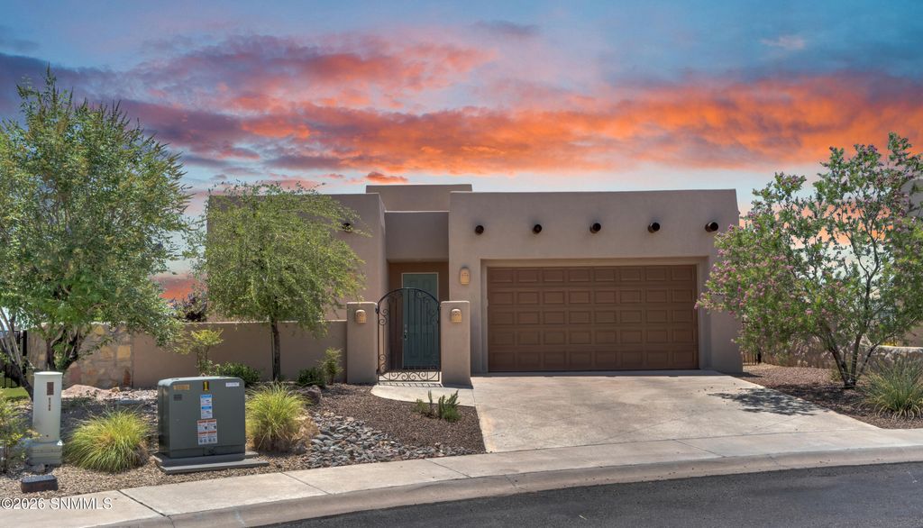 8185 Willow Bloom Circle, Las Cruces, NM 88007