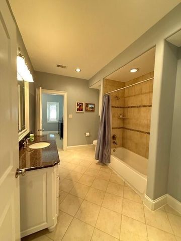 1352 Ebony Lane, Houston, TX 77018