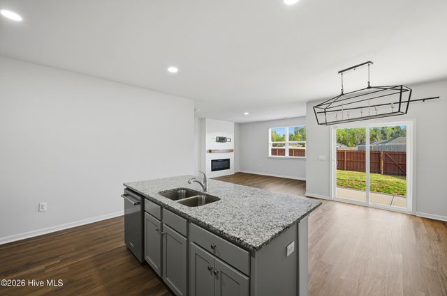 216 Tributary Circle, Wilmington, NC 28401