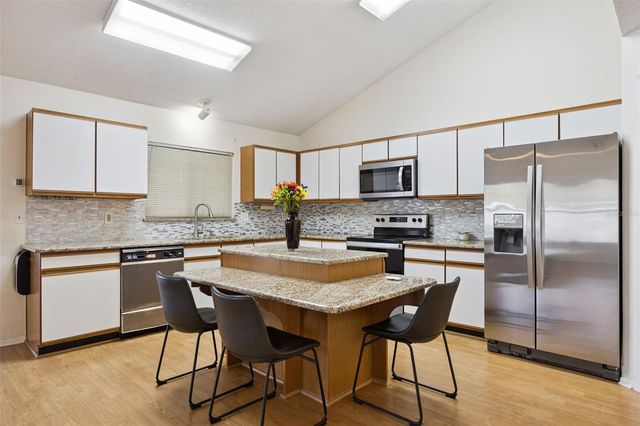 7613 COLEBROOK DRIVE, Orlando, FL 32818