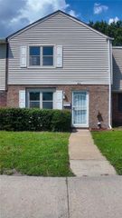 815 S Grovesnor CT, Virginia Beach, VA 23462
