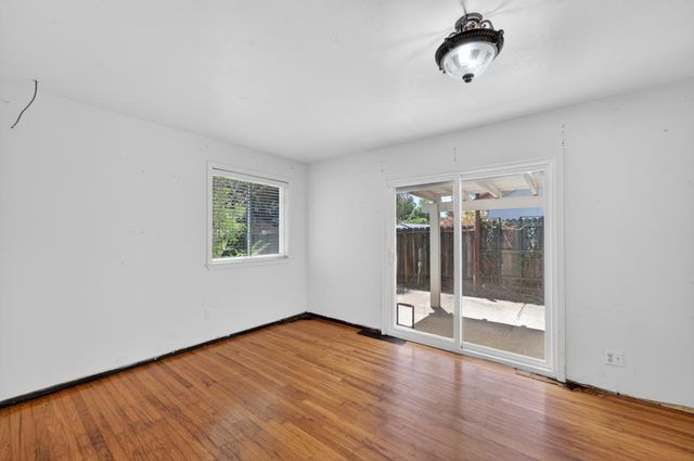 8570 Strong Ave, Orangevale, CA 95662