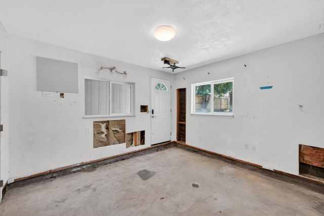 8570 Strong Ave, Orangevale, CA 95662