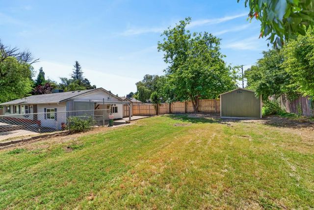 8570 Strong Ave, Orangevale, CA 95662