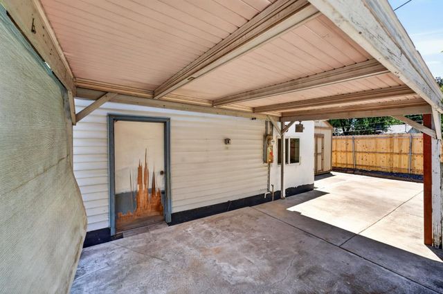 8570 Strong Ave, Orangevale, CA 95662