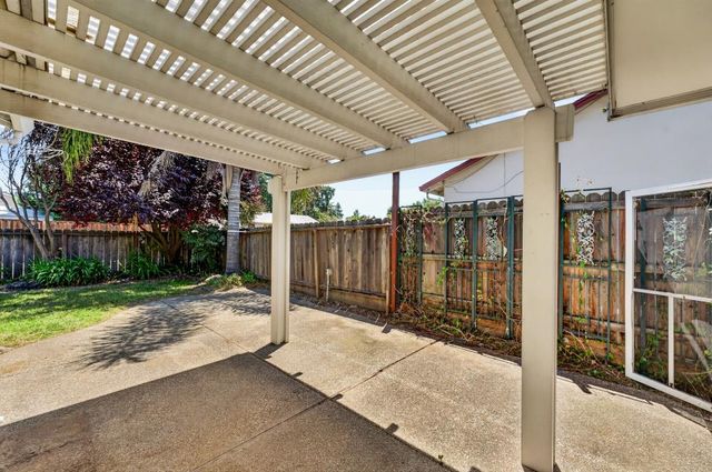 8570 Strong Ave, Orangevale, CA 95662